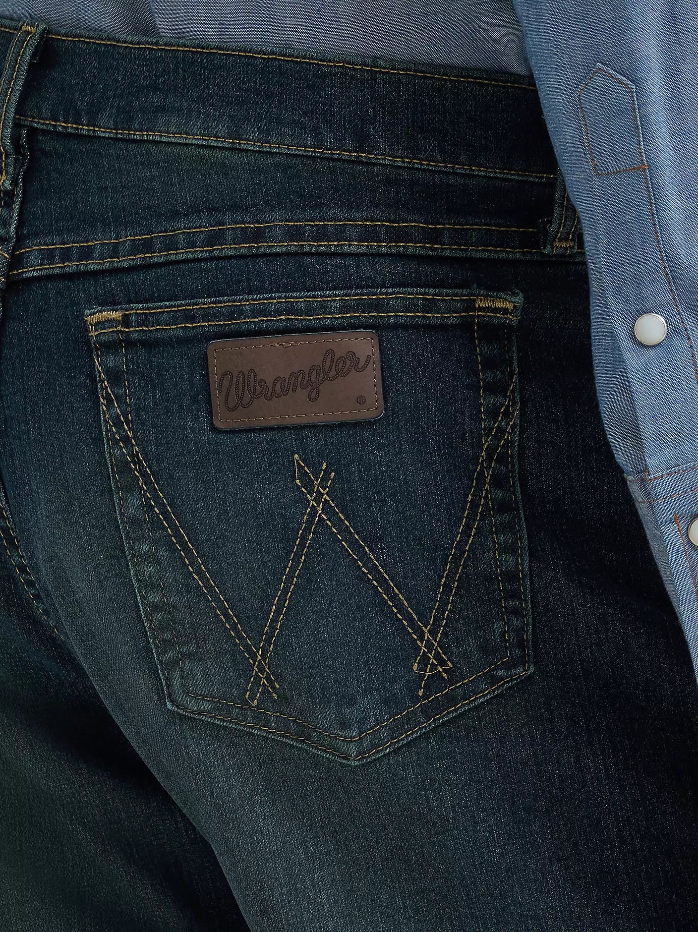 Wrangler®  Advanced Comfort  Competition Relaxed boot Jean